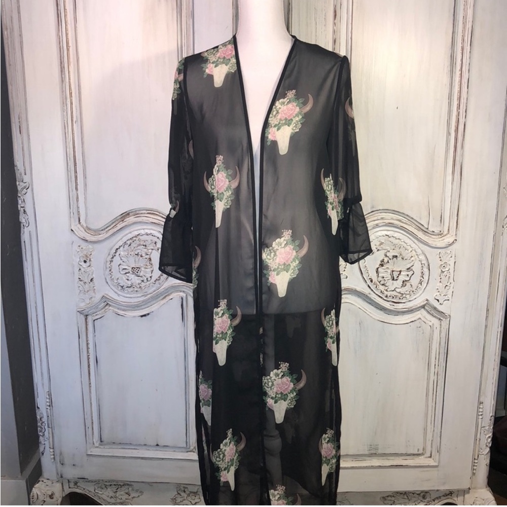 Le Lis Sheer Boho Floral Ruffle Sleeve Duster